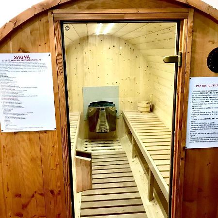 Pensiunea Geona Poiana Teiului Exterior foto
