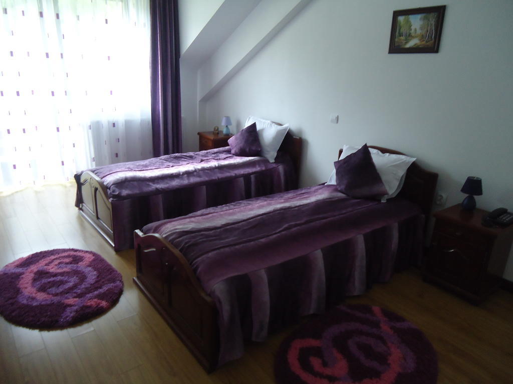 Pensiunea Geona Poiana Teiului Quarto foto